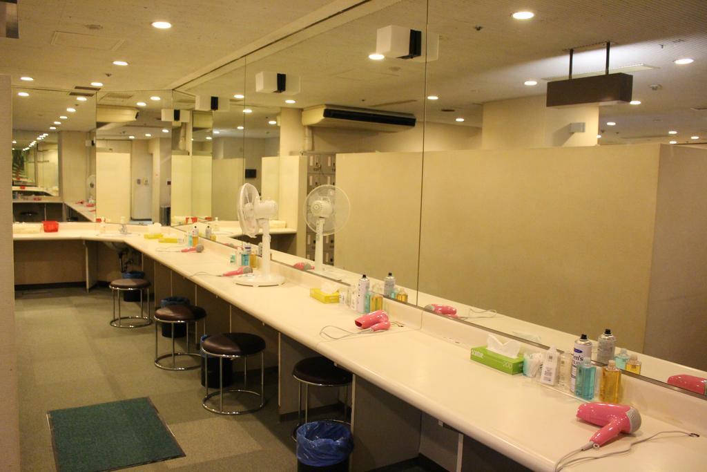 Capsule Hotel Asahi Plaza Shinsaibashi Ōsaka Eksteriør bilde