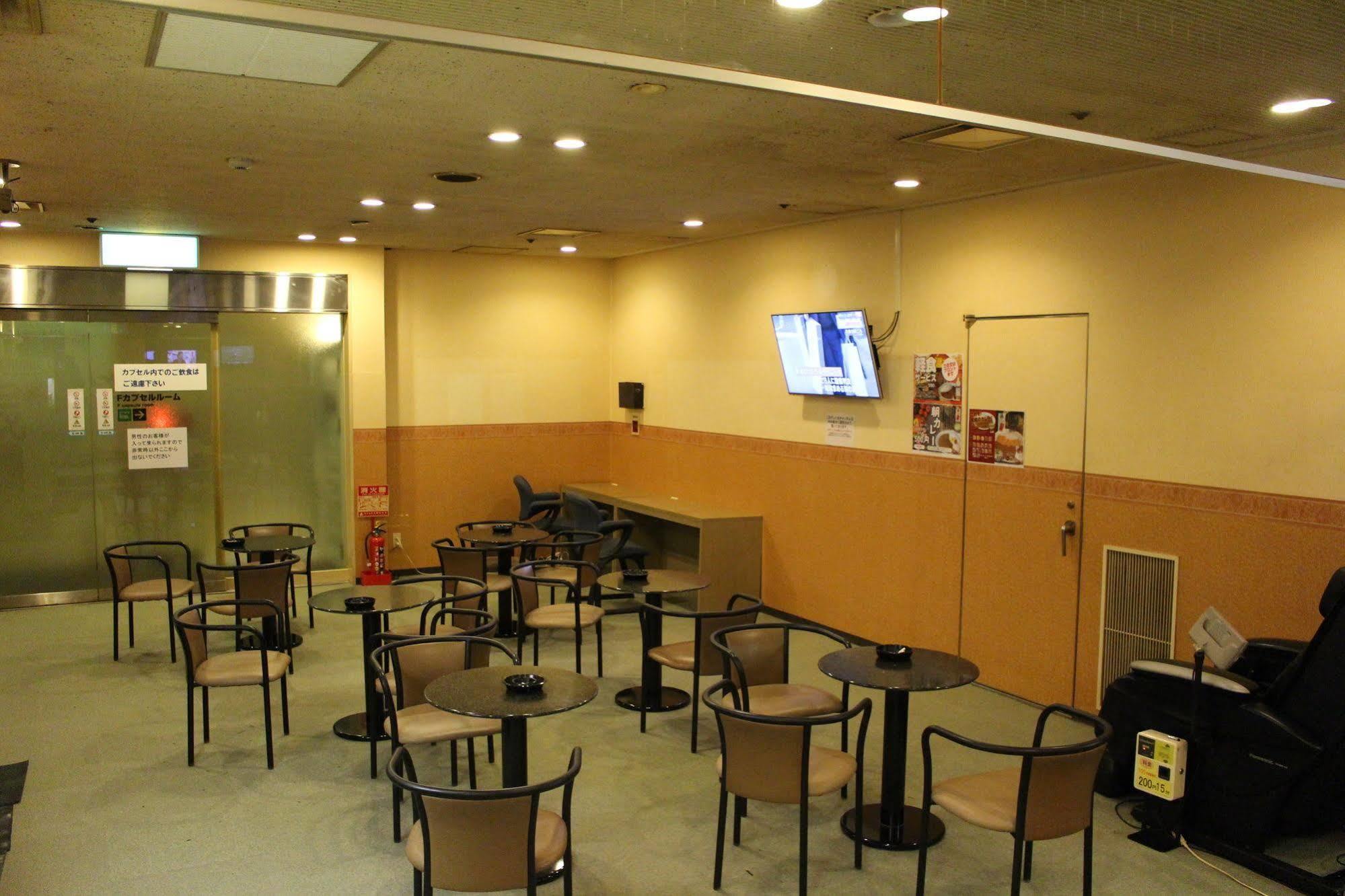 Capsule Hotel Asahi Plaza Shinsaibashi Ōsaka Eksteriør bilde